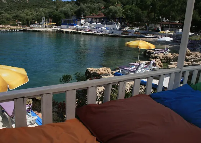 Oda ve Kahvaltı Delos *