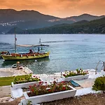 Delos