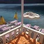 Delos